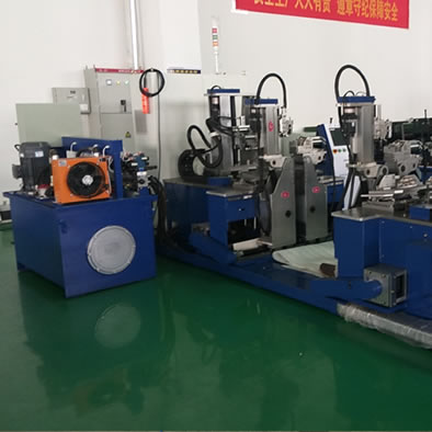 SKZX□□□×□□□型4臂全伺服數控漲型機